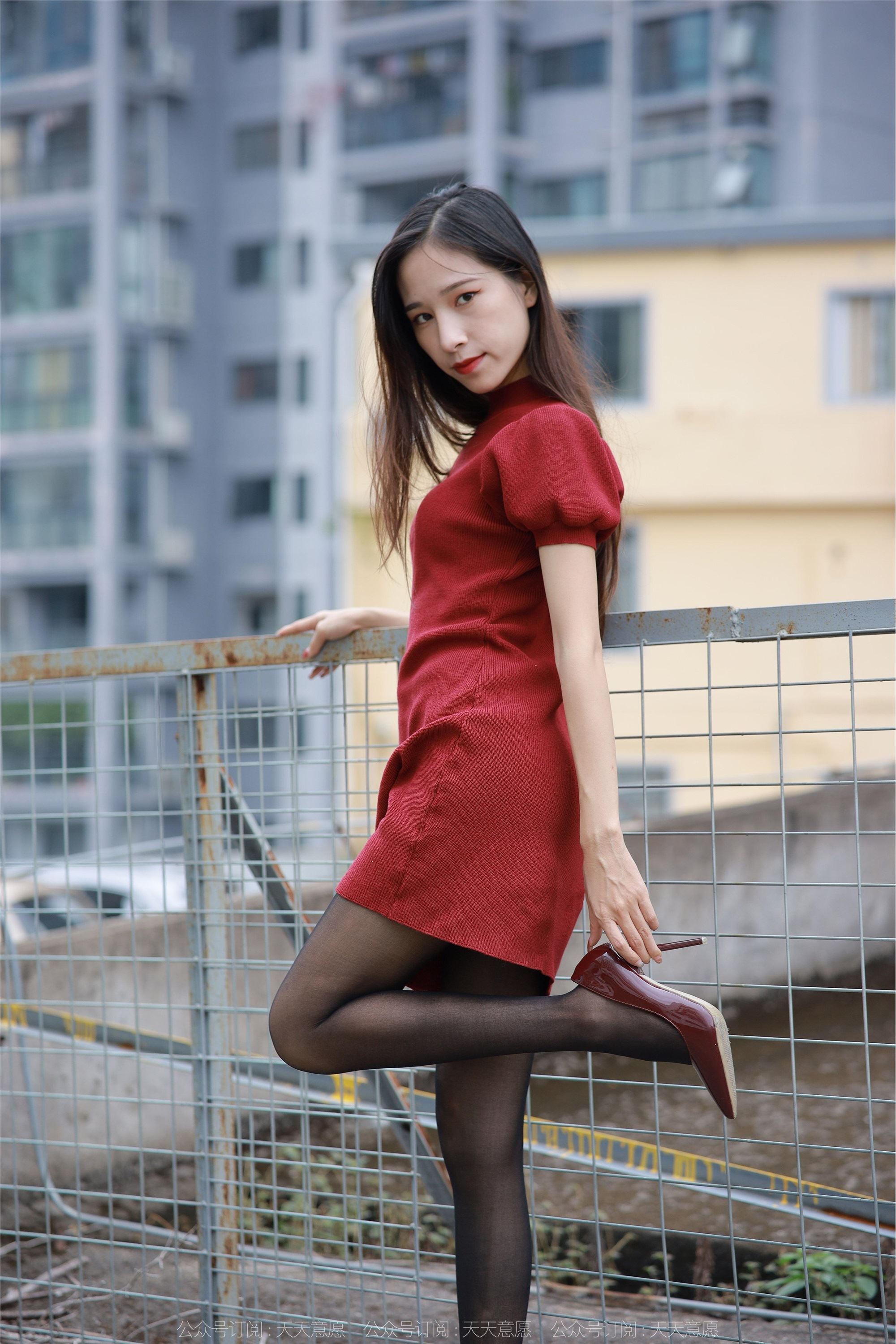 IESS异思趣向  2022.12.09 丝享家 1293 美子《酒红高跟鞋》